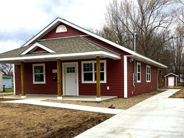 Kalamazoo Valley Habitat for Humanity built this 1,120-square-foot home in Kalamazoo, Michigan, to the performance criteria of the U.S. Department of Energy Zero Energy Ready Home (ZERH) program.