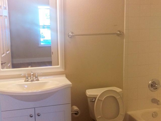 All bath fixtures were EPA WaterSense-rated for water efficiency.