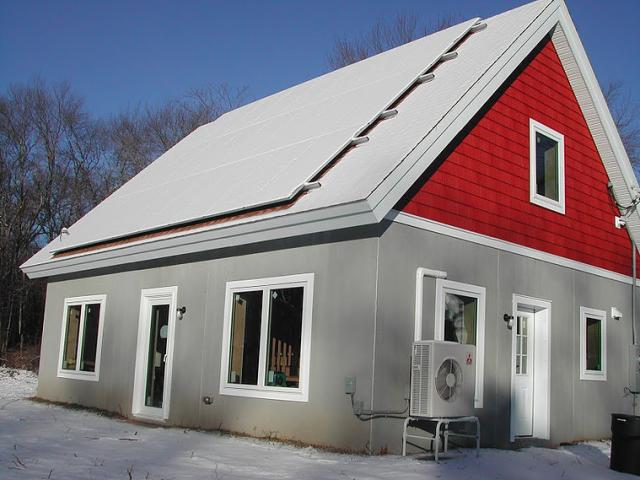 The house is so well-insulated that even when the heating system was off for several weeks the first winter the inside temperatures never dropped below 50°F.