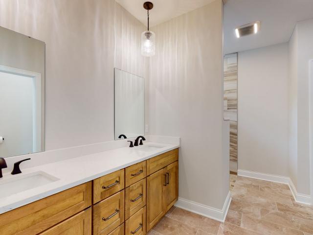 2024-Charis-6-master bath
