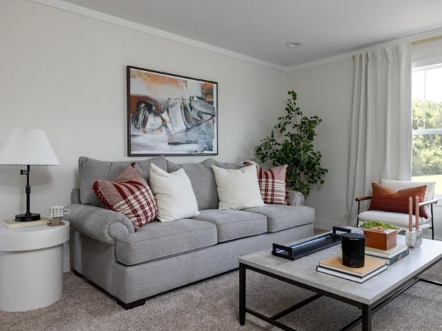 2024-Clayton-6-lvng rm 2