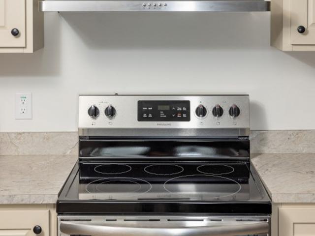 2024-Clayton-9-stovetop