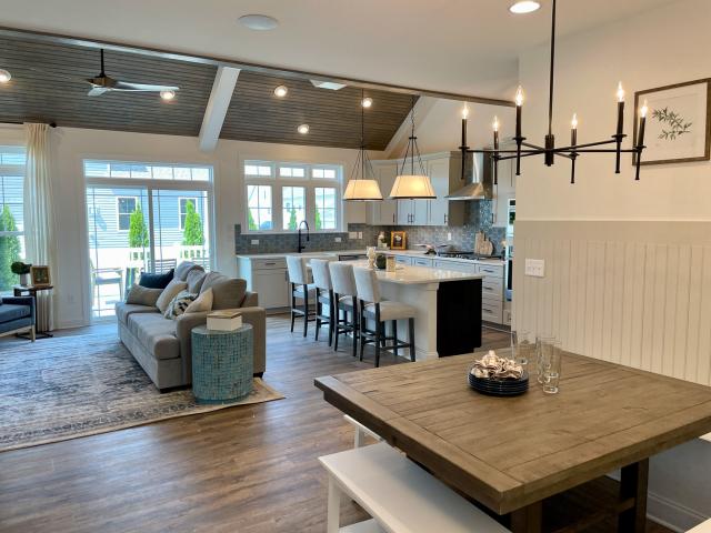 2024-Insight-3-lvg room