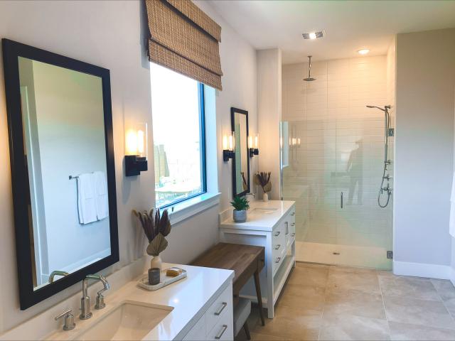 2024-K Hov Pho-5-bathroom