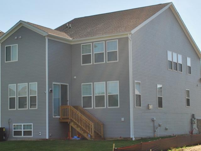 2024-K Hov-2-back of house