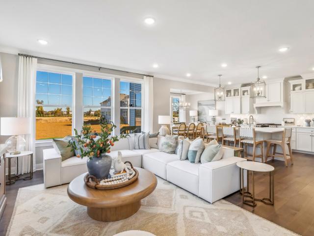 2024-K Hov-3-living room