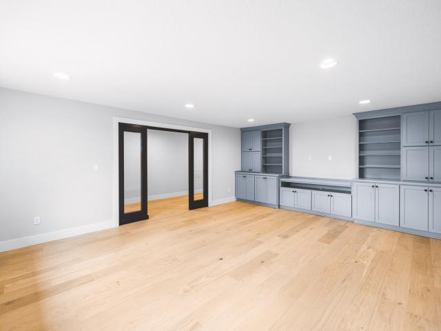 2024-Noyes-8-living room