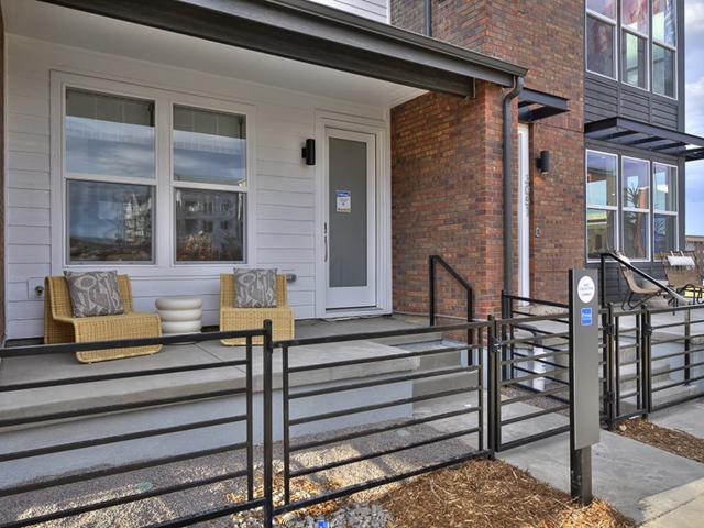 2024-Thrive-3-front porch