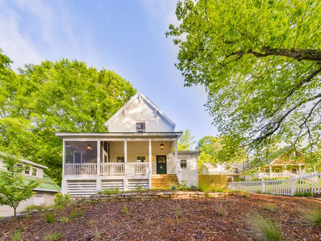 Imery Group built this 2,389-square-foot custom home in Lilburn, Georgia, to the high performance criteria of the U.S. Department of Energy Zero Energy Ready Home (ZERH) program.