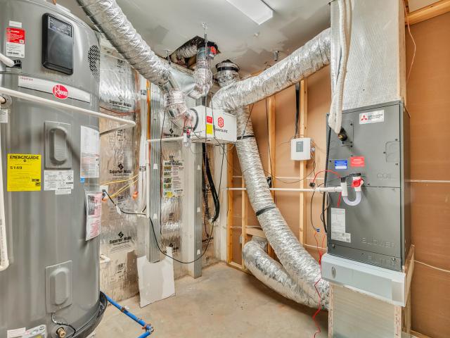 2024-Addison-10-utility room