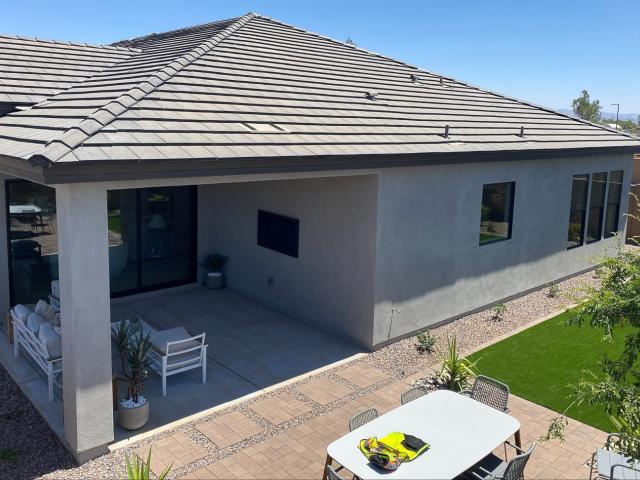 2024-K Hov Pho-2-back of house