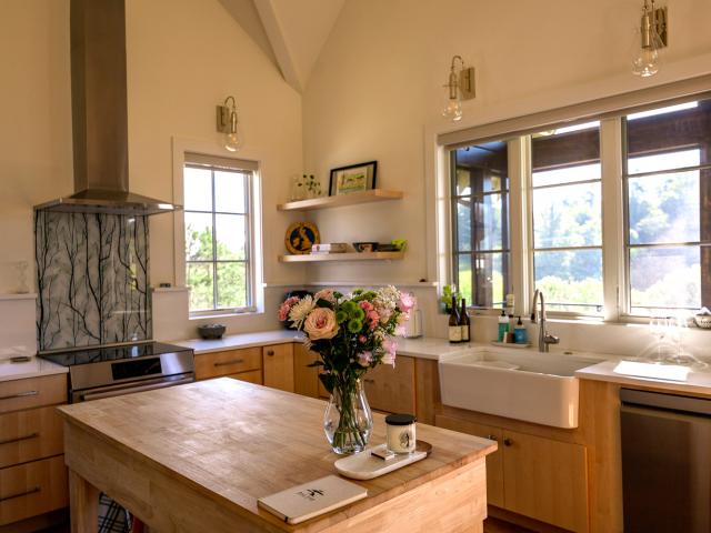 2024-Red Tree-4-kitchen