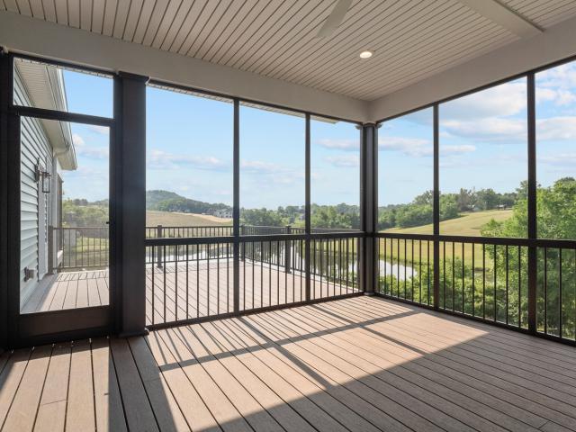 2024-Stockell-8-screen open deck