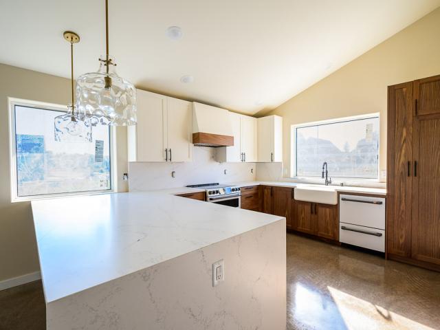 2024-TCL-5-kitchen