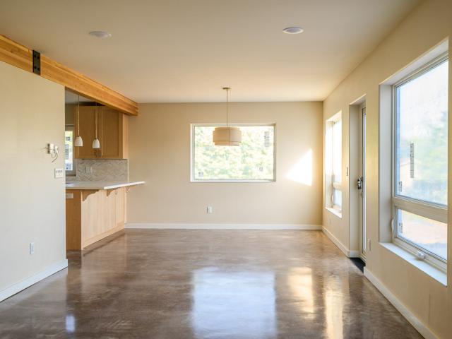2024-TCL-8-living rm