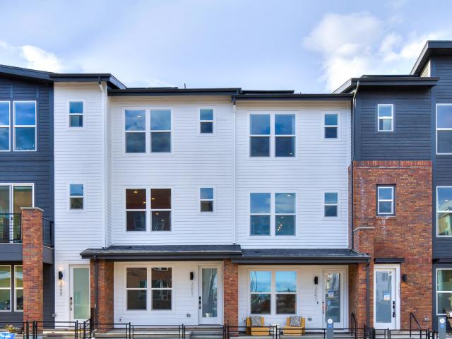 2024-Thrive-1-front of complex