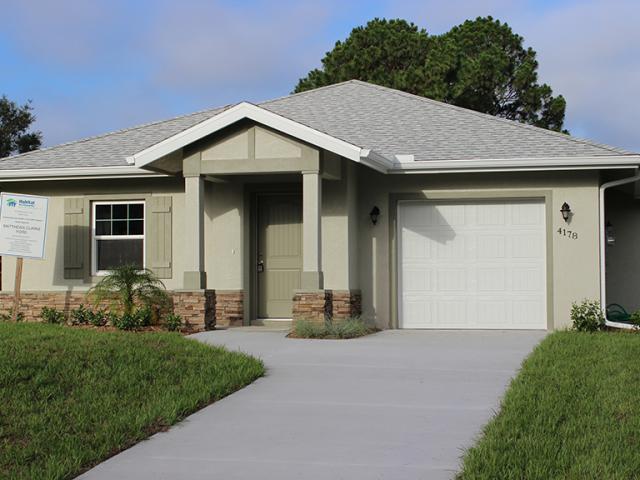 Habitat for Humanity South Sarasota County built this 1,437-square-foot affordable home in North Port, Florida, to the high performance criteria of the U.S. Department of Energy Zero Energy Ready Home (ZERH) program.