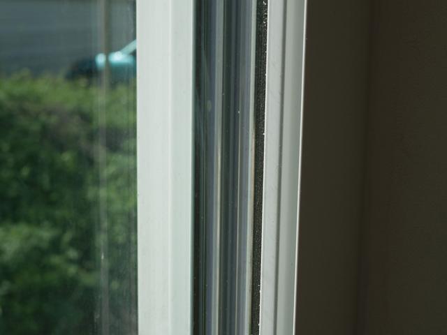 Triple-pane windows are highly insulating (U=0.18) to slow heat transfer while letting in plenty of sunlight.