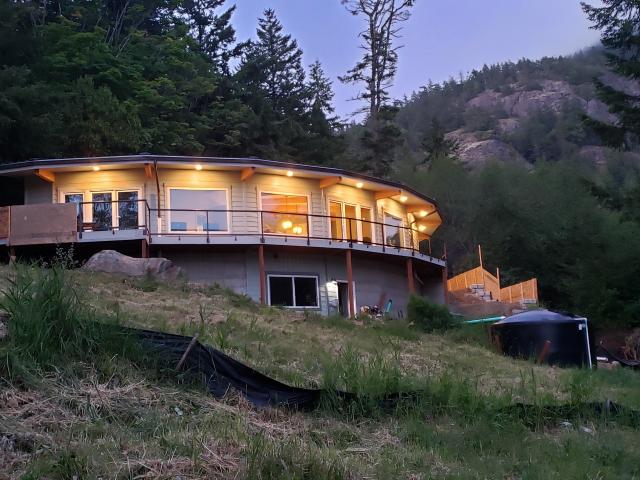 Clifton View Homes built this 1,861-square-foot custom home in Anacortes, Washington, to the high performance criteria of the U.S. Department of Energy Zero Energy Ready Home (ZERH) program.