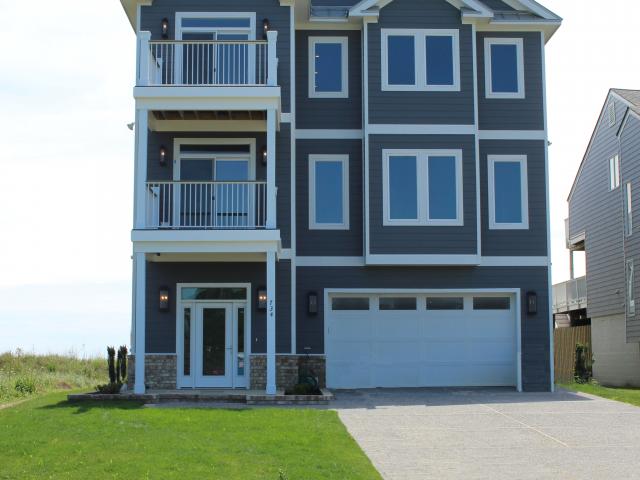 Health-E Community Enterprises of Virginia built this 4,691-square-foot custom home in Hampton, Virginia, to the high performance criteria of the U.S. Department of Energy Zero Energy Ready Home (ZERH) program.