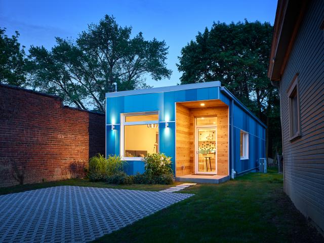 Module Design built this 700-square-foot custom home in Pittsburgh, Pennsylvania, to the high performance criteria of the U.S. Department of Energy Zero Energy Ready Home (ZERH) program.