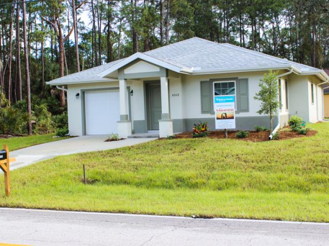 Habitat for Humanity South Sarasota County built this 1,464-square-foot affordable home in North Port, Florida, to the high performance criteria of the U.S. Department of Energy Zero Energy Ready Home (ZERH) program.