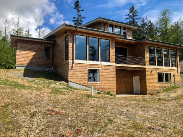 Clifton View Homes built this 2,224-square-foot custom home in Oak Harbor, Washington, to the high performance criteria of the U.S. Department of Energy Zero Energy Ready Home (ZERH) program.