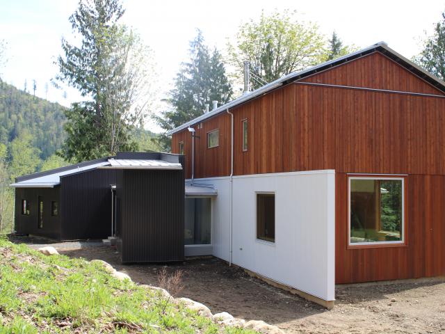 Bellingham Bay Builders built this 2,340-square-foot custom home in Maple Falls, Washington, to the high performance criteria of the U.S. Department of Energy’s Zero Energy Ready Home (ZERH) program.