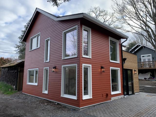 Targa Homes built this 1,000-square-foot custom home in Seattle, Washington, to the high performance criteria of the U.S. Department of Energy’s Zero Energy Ready Home (ZERH) program.