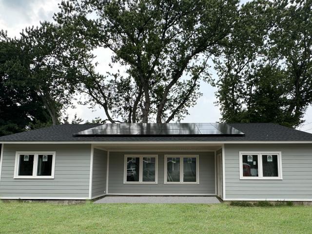 United Way of Long Island built this 1,275-square-foot affordable home in Wyandanch, New York, to the high performance criteria of the U.S. Department of Energy’s Zero Energy Ready Home (ZERH) program.