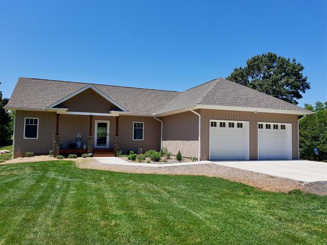 S.D. Jessup Construction built this 3,620-square-foot custom home in Pinnacle, North Carolina, to the high performance criteria of the U.S. Department of Energy Zero Energy Ready Home (ZERH) program.