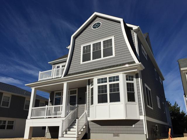 Garden State Modular built this 2,709-square-foot custom home in Lavallette, New Jersey, to the high performance criteria of the U.S. Department of Energy Zero Energy Ready Home (ZERH) program.