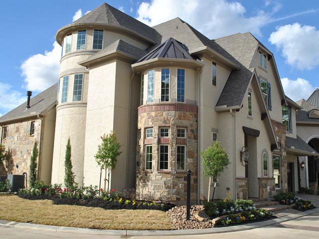 This luxury home by M Street Homes of Houston, Texas, boasts a unique high-performance HVAC system and U.S. DOE Zero Energy Ready Home certification.