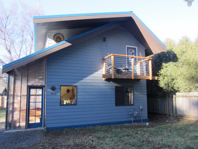 Custom builder TC Legend Homes packed energy-efficiency features into this tidy retirement cottage in Bellingham, Washington, but left out the hefty price tag. The homeowners got the true zero energy home they always dreamed of for a move-in price of less than $144 per square foot.